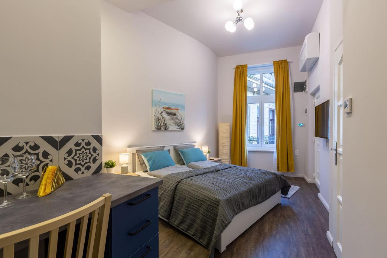 Luxury Central Home Next To The Fashion Str. Budapest Exterior photo